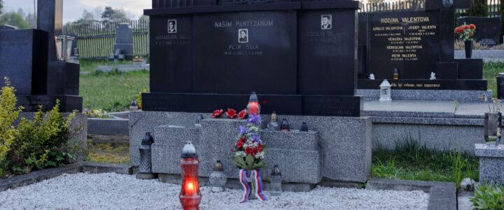 Lampionový průvod a uctění obětí válek v Crhově